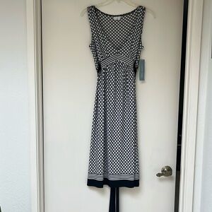 London Times Black and White Sleeveless V-Neck Midi